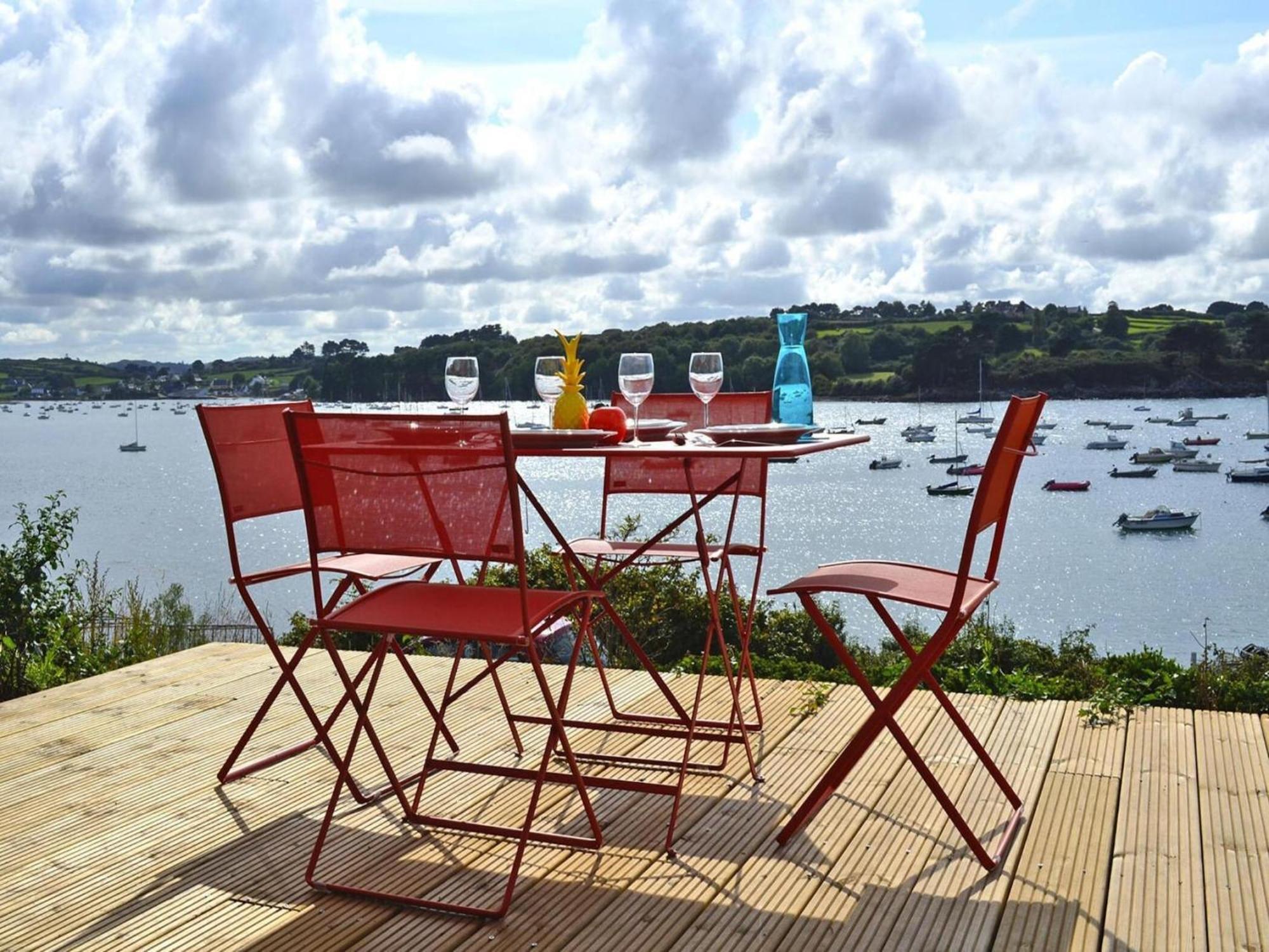 Pretty Breton Holiday Home In A Top Location Plougasnou Exterior photo